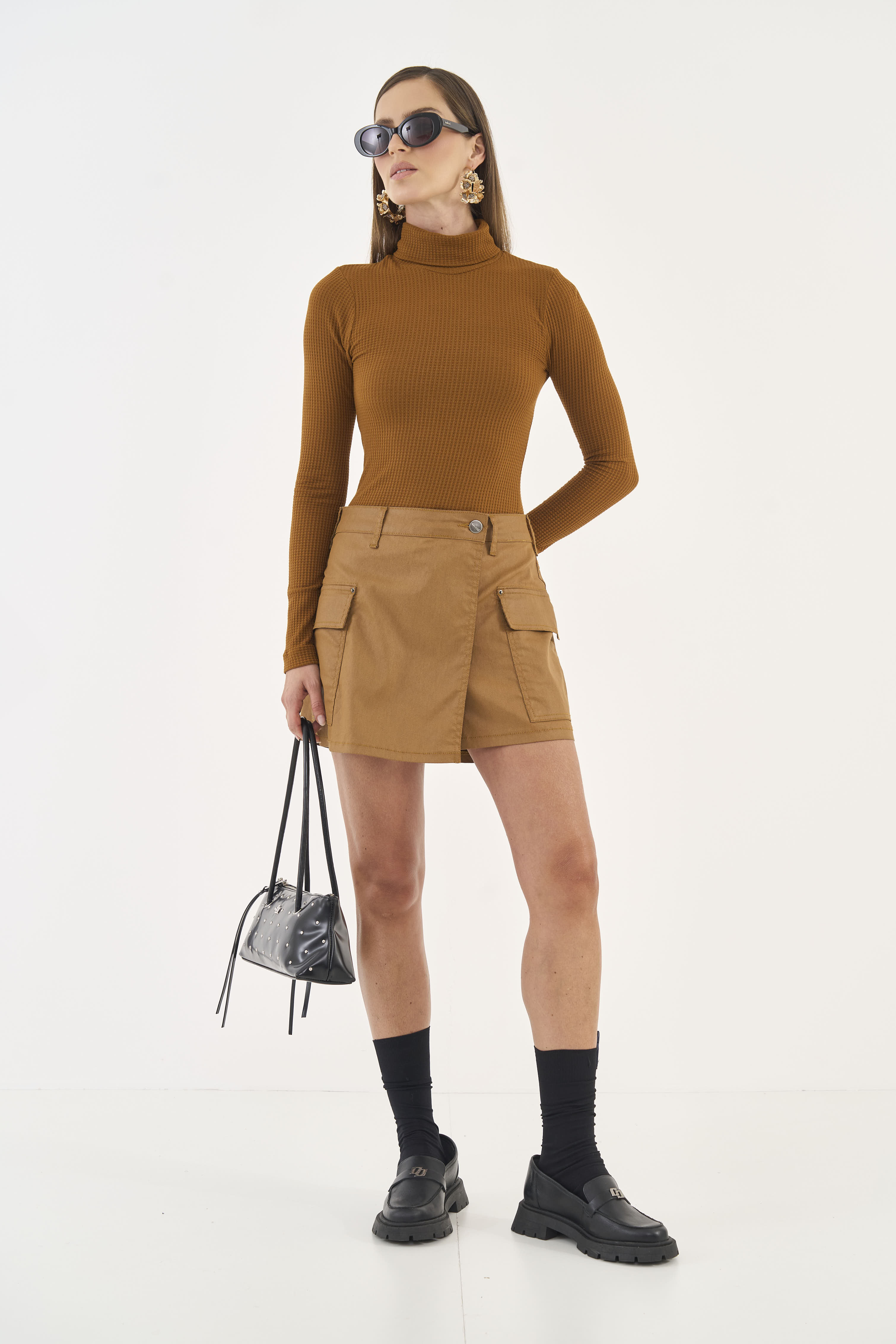 SHORT SAIA SARJA RESINADA 42 MARROM DROME