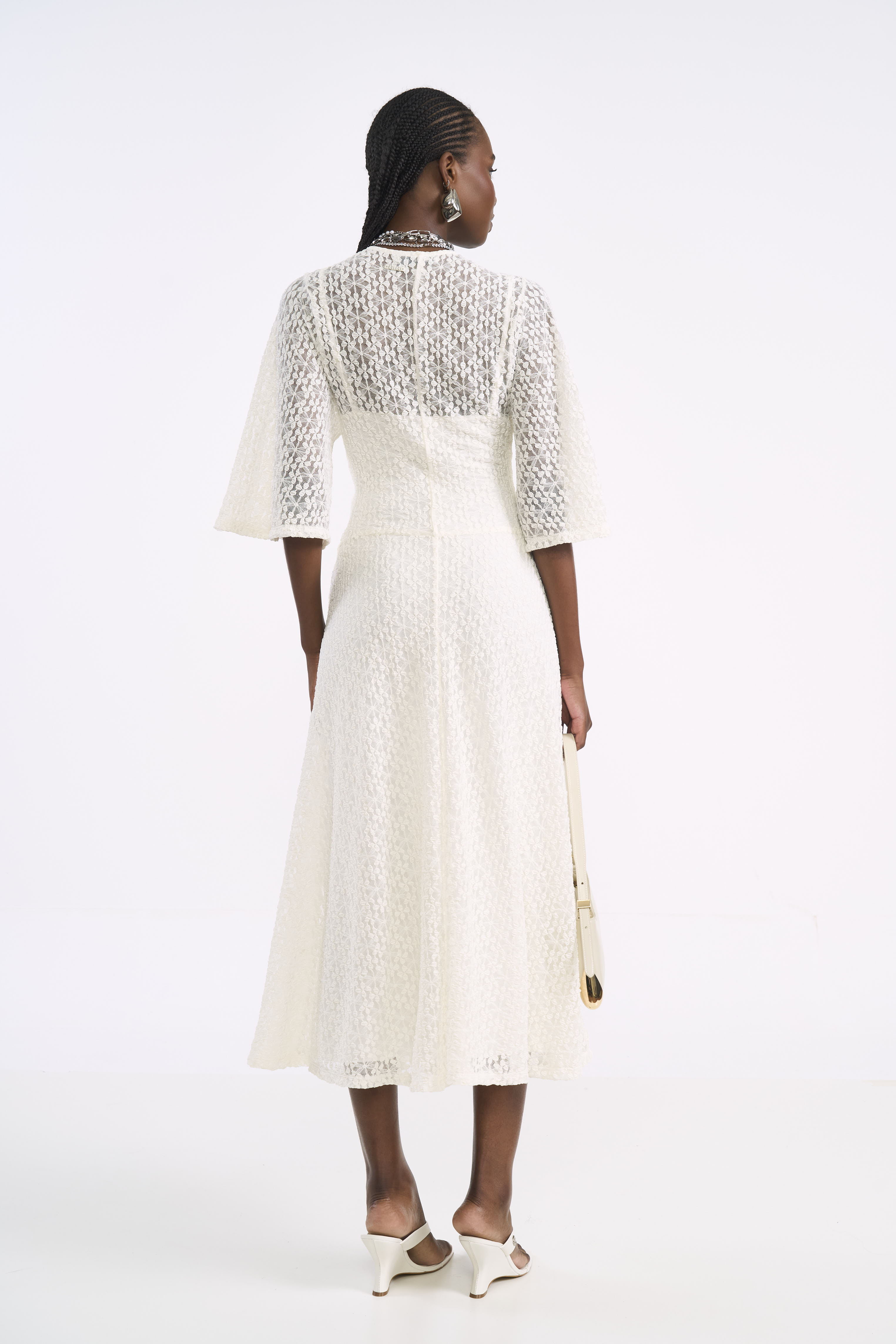 VESTIDO RENDA P OFF SHELL