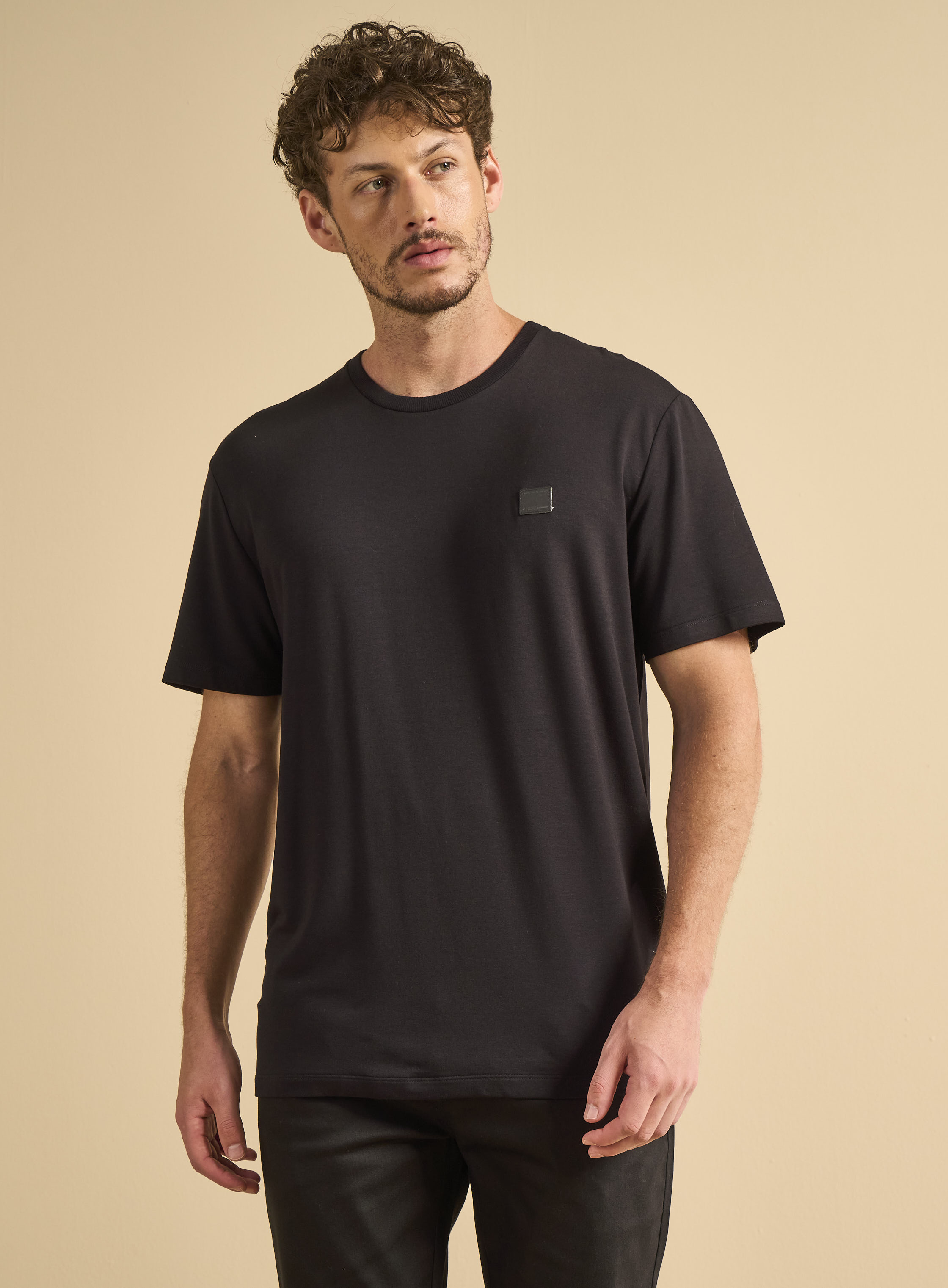 CAMISETA FORUM M PRETO