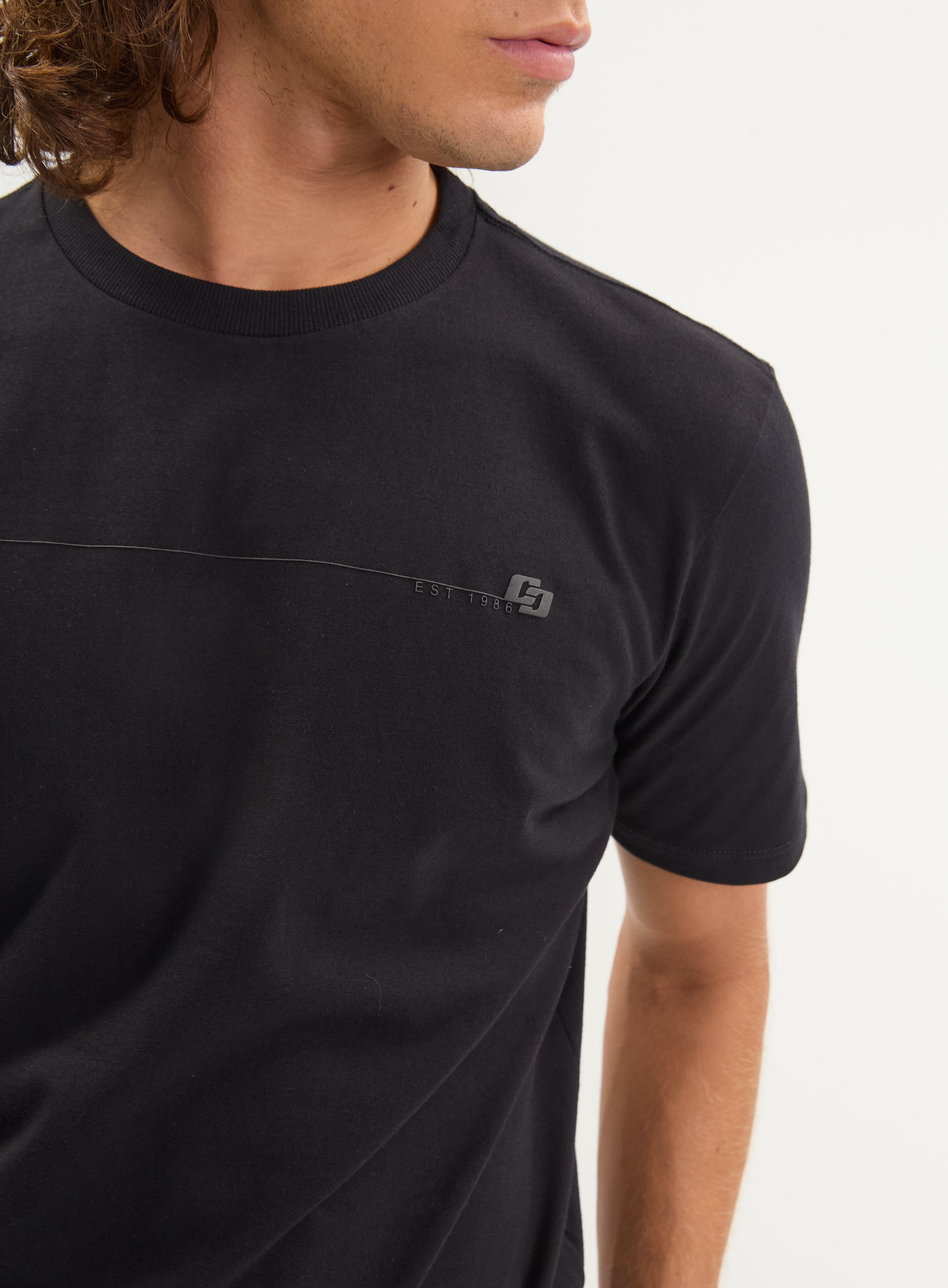 CAMISETA COLCCI GG PRETO