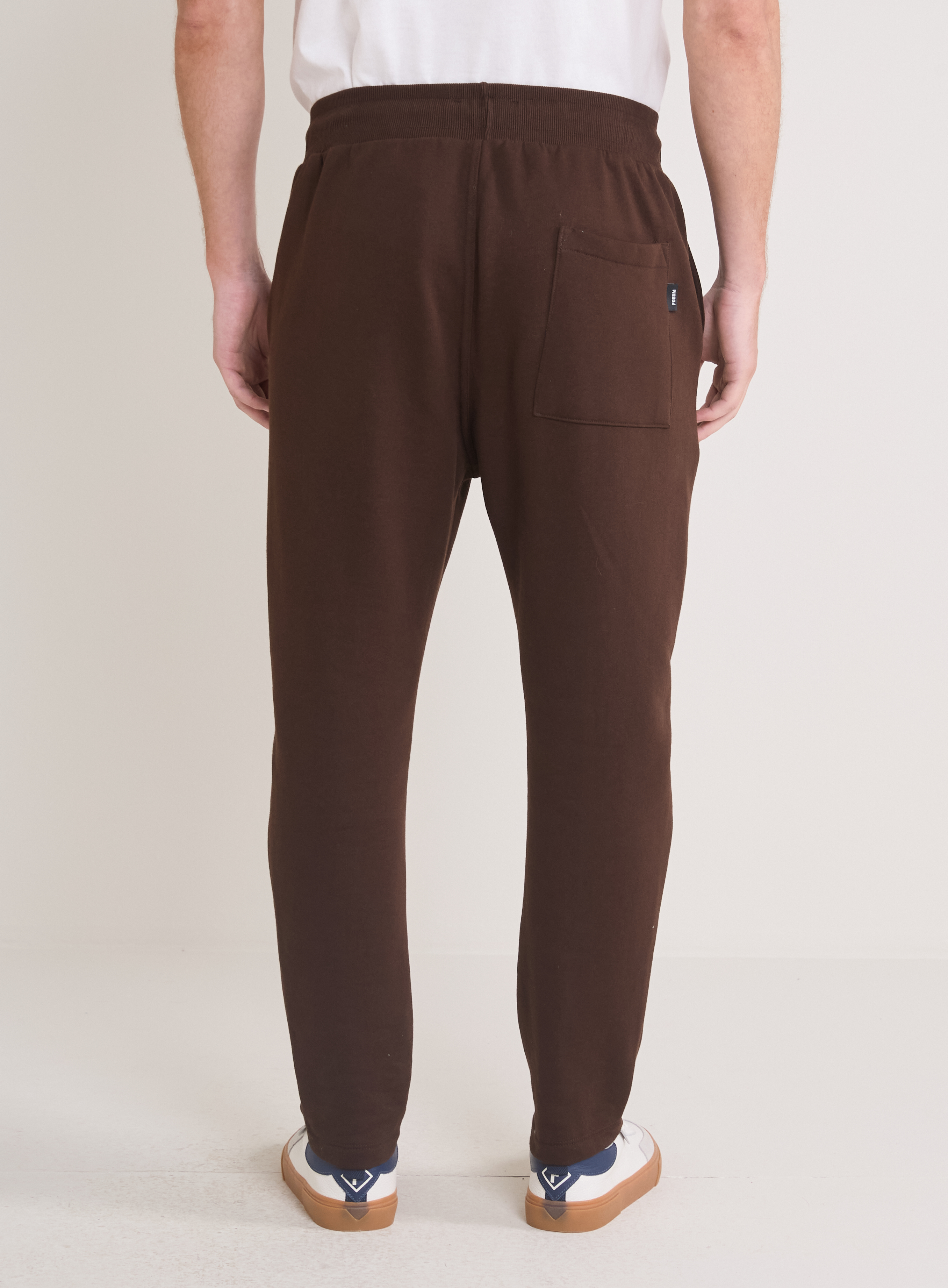 CALÇA MOLETOM GG MARROM NOBUCK