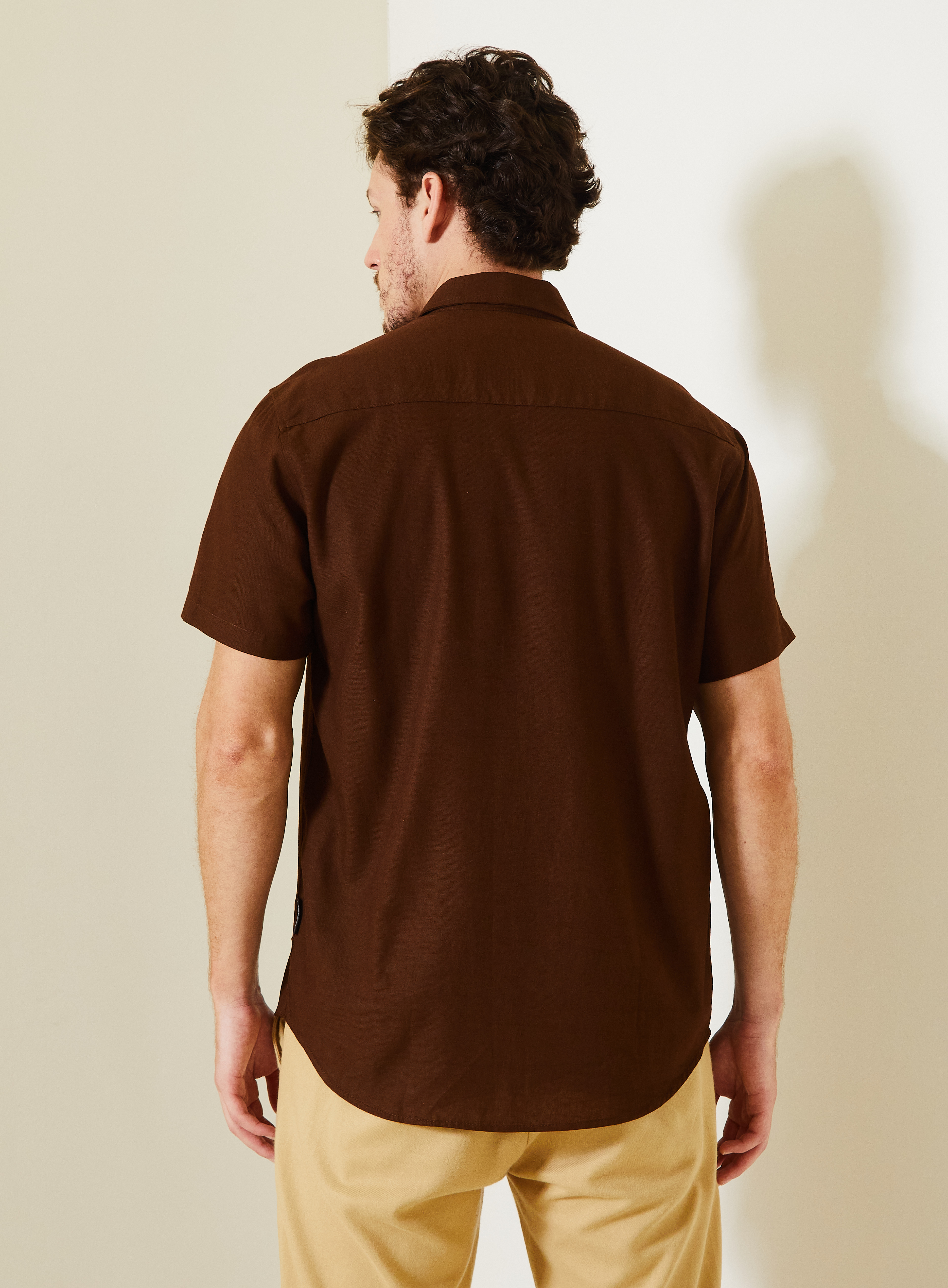 CAMISA LINHO RESORT M MARROM NOBUCK