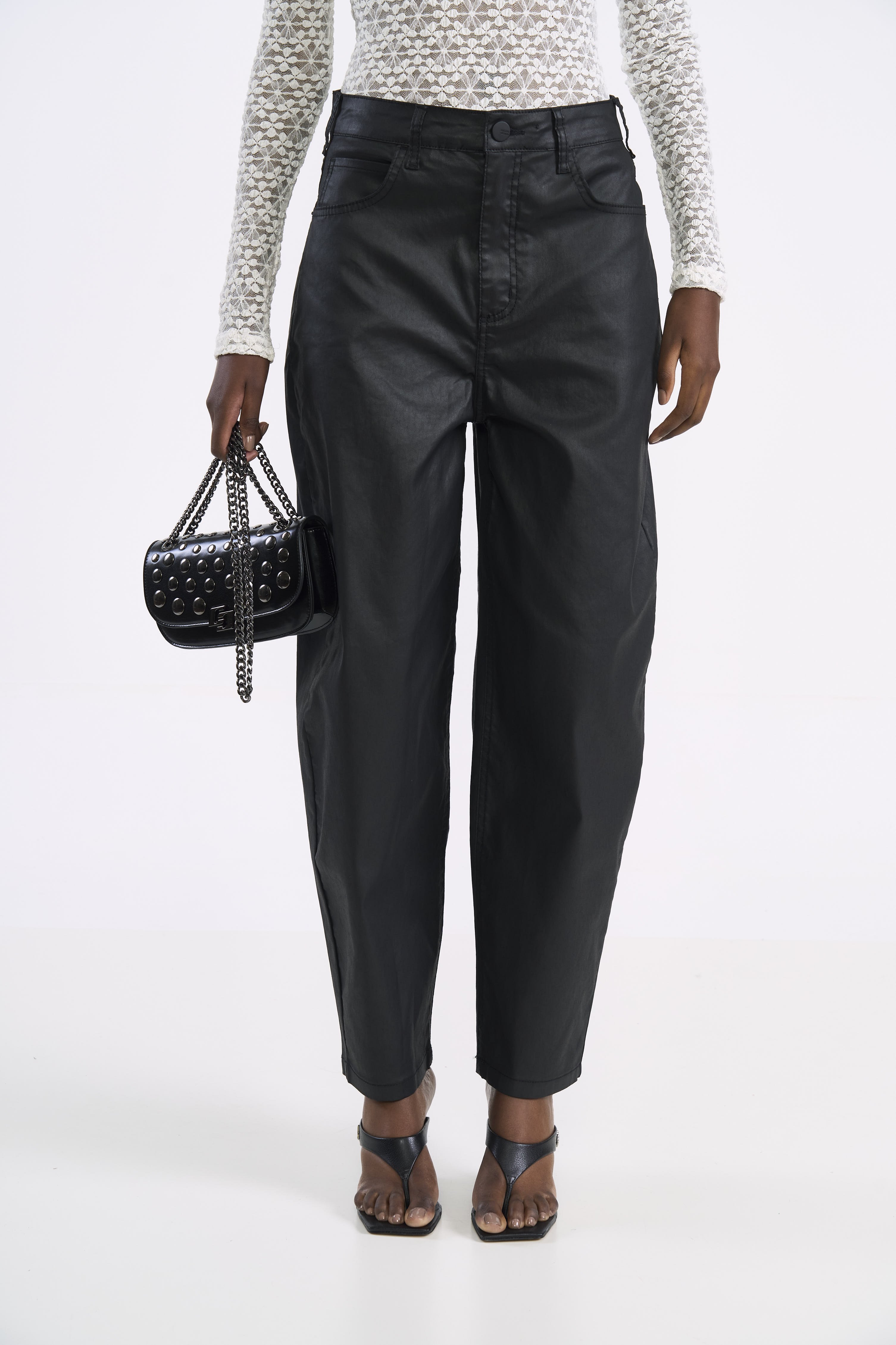 CALÇA SARJA JOANA BARRIL RESINADA 34 PRETO