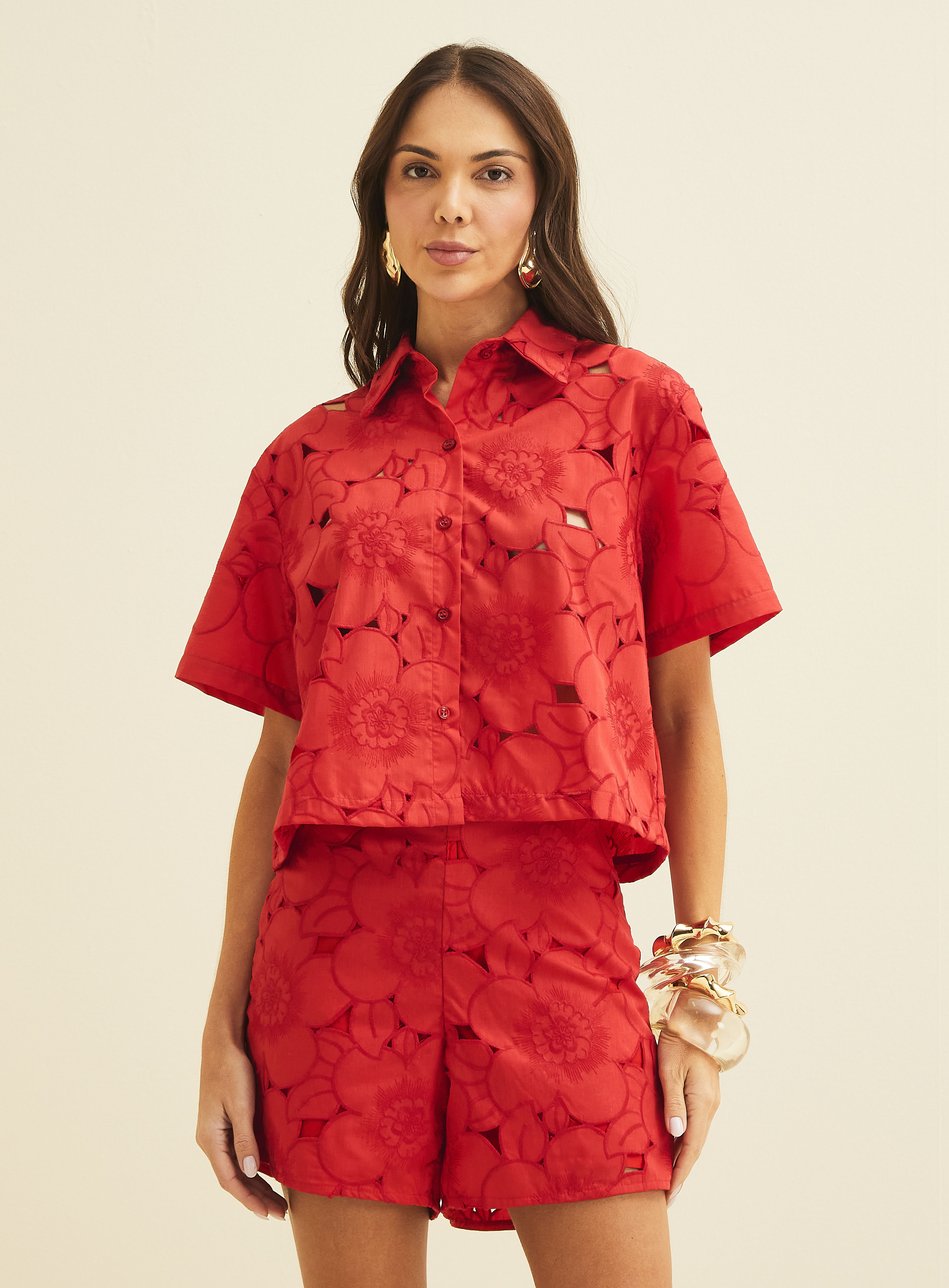 CAMISA BORDADA M VERMELHO SPARKLY