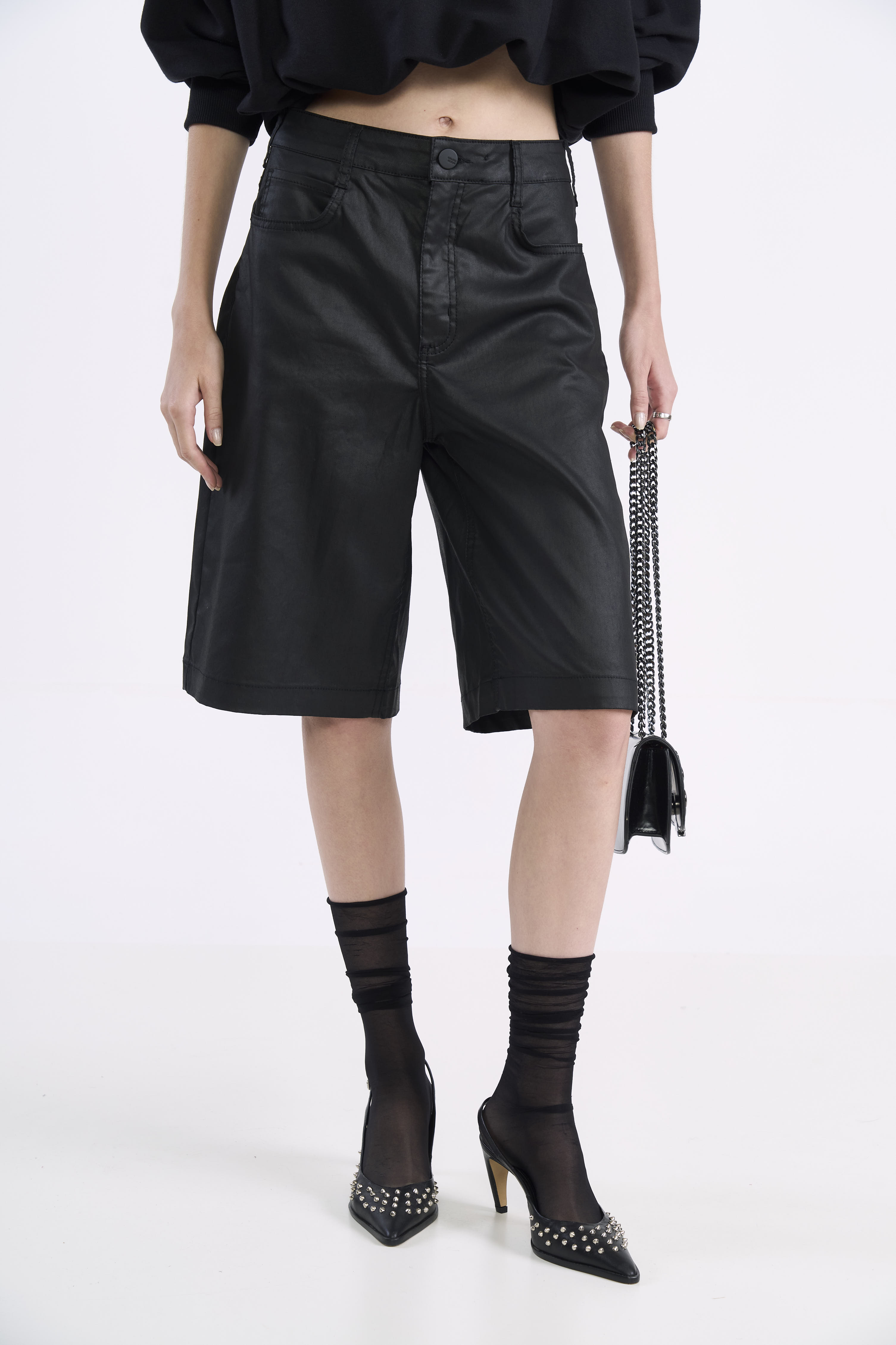 BERMUDA SARJA JOANA RESINADA 36 PRETO