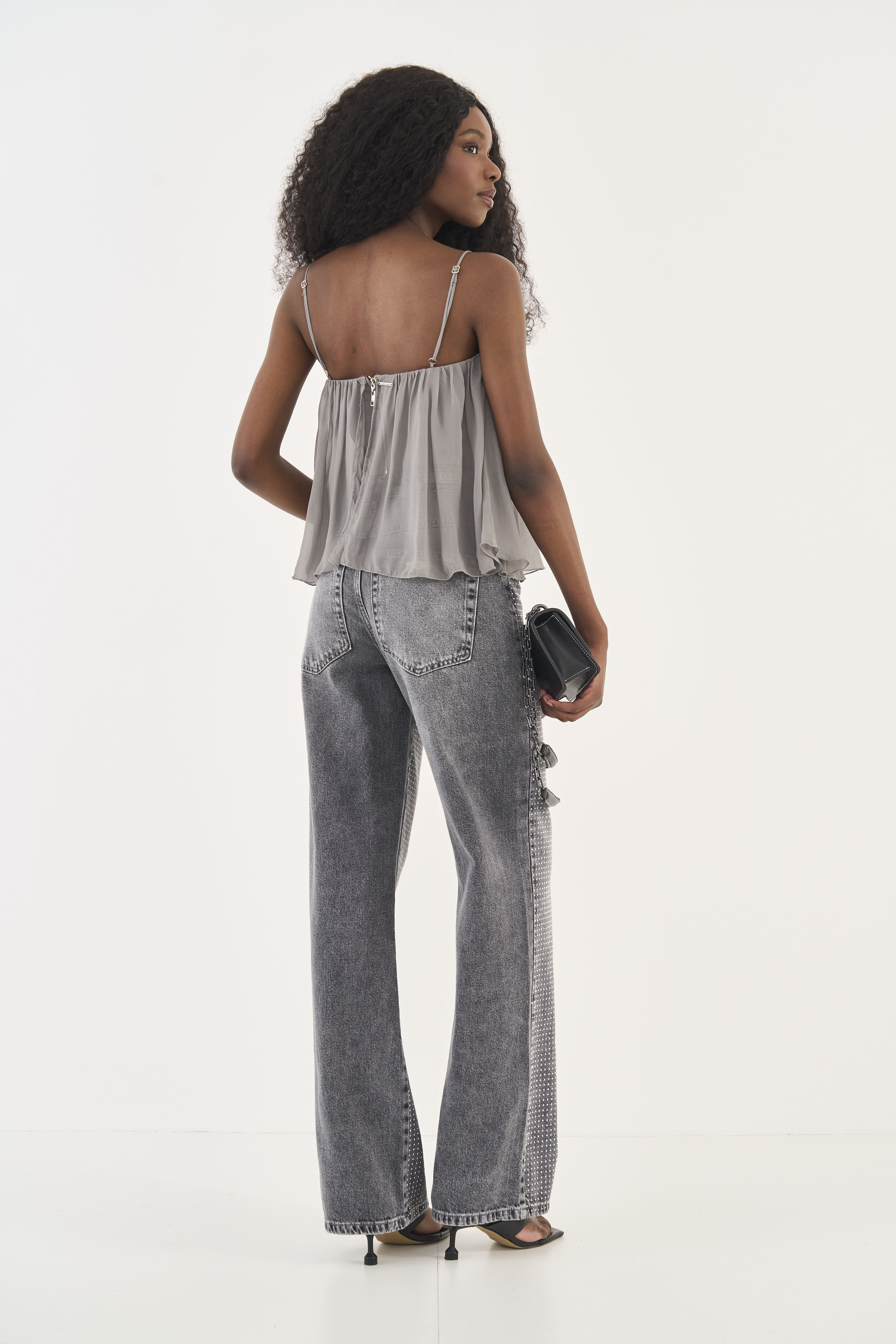 CALÇA JEANS JULIETTE COM APLICAÇÃO 38 IND.PRETO