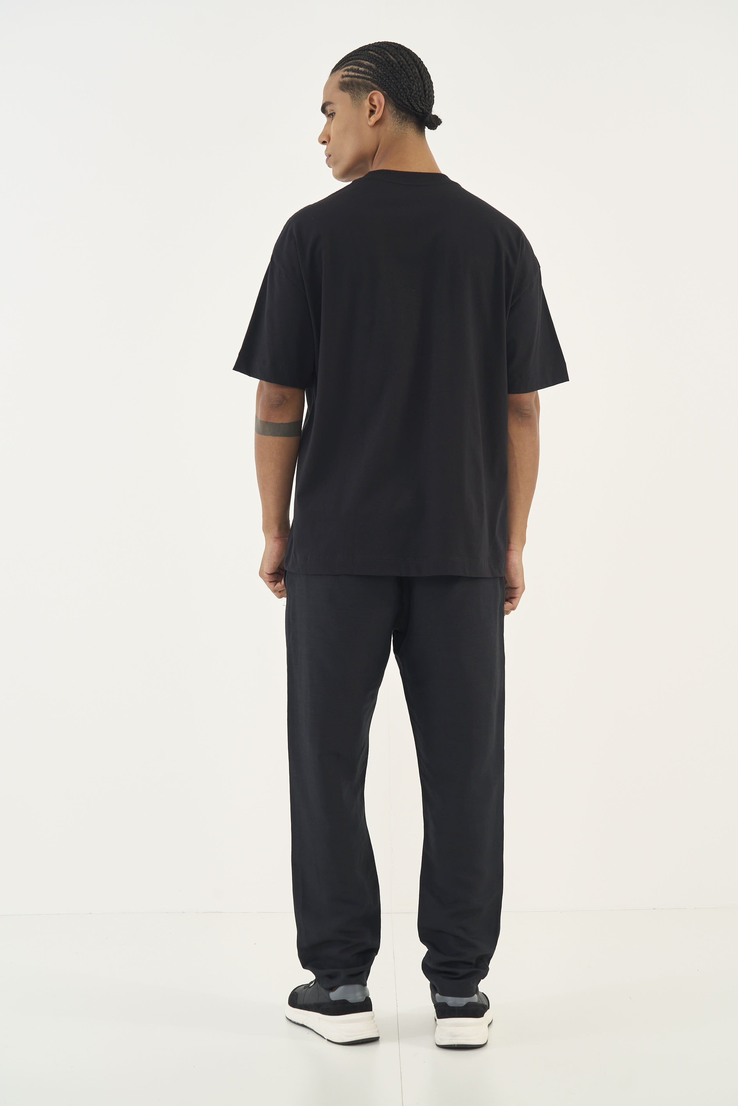 CAMISETA COLCCI G PRETO