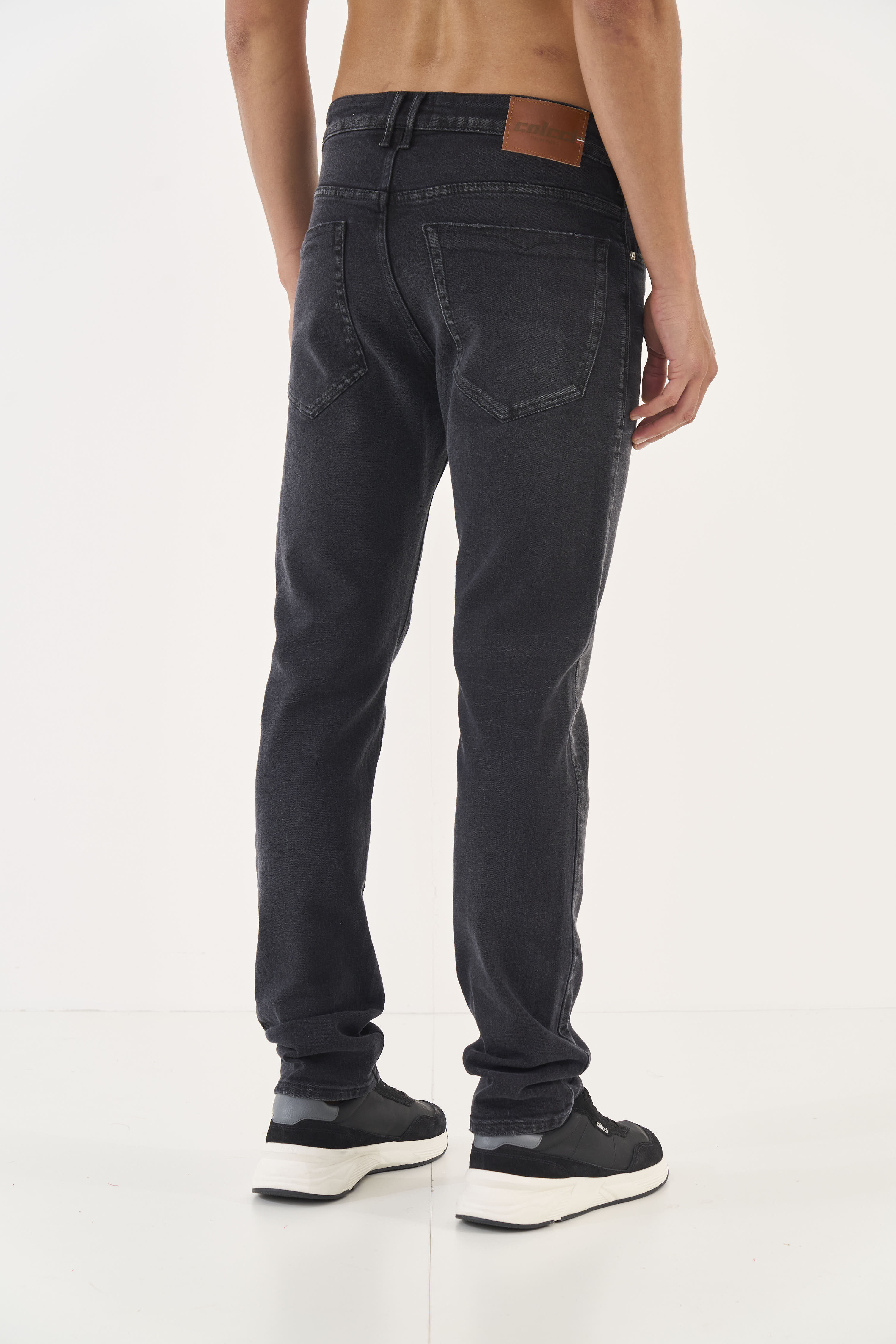 CALÇA JEANS ITALO SLIM 42 IND.PRETO