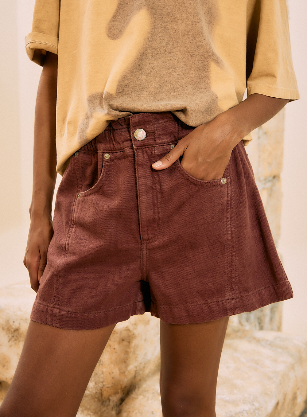 SHORT SARJA COMFORT 36 MARROM MALFITANO