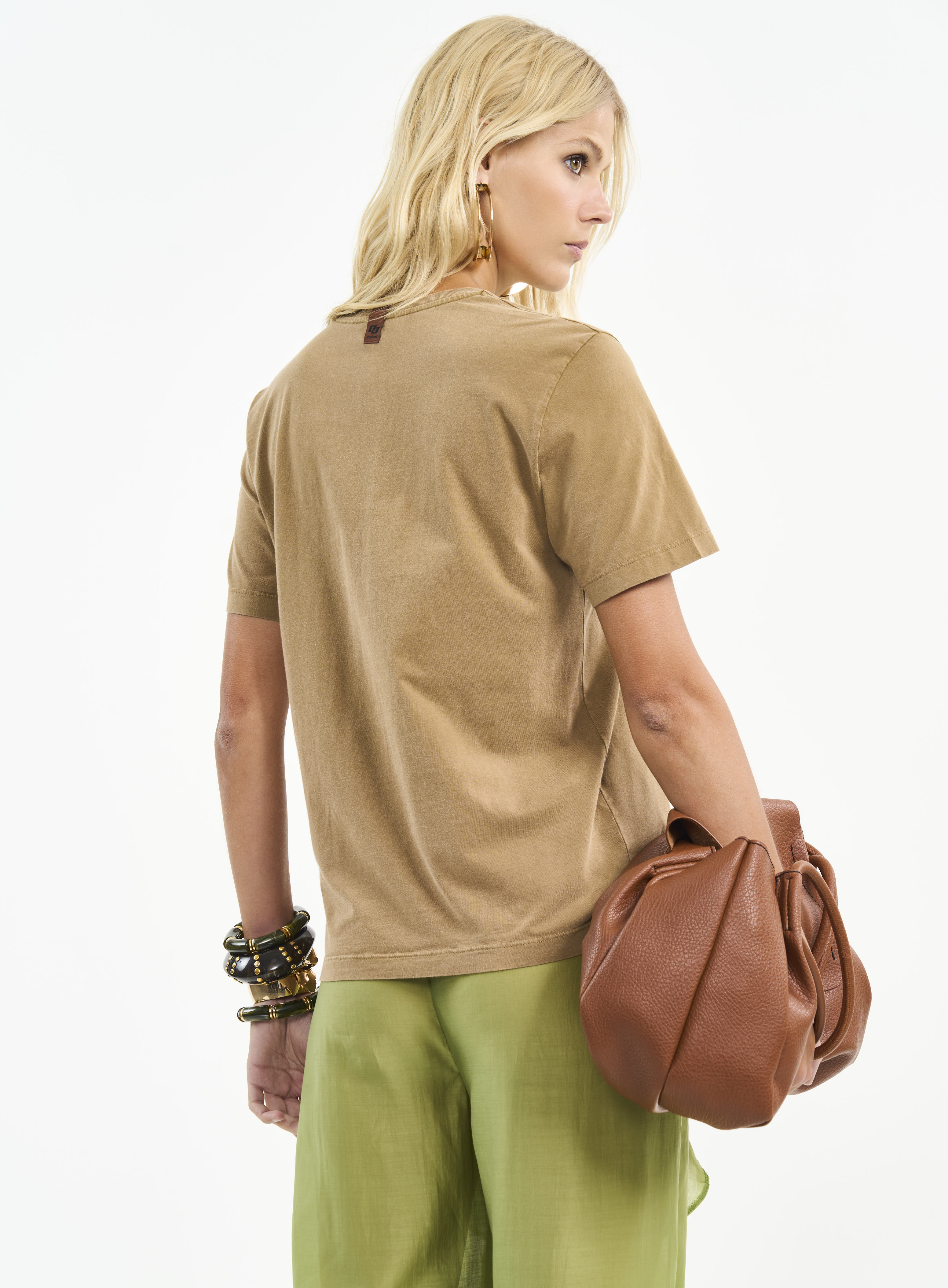 CAMISETA COLCCI G MARROM CUMARU