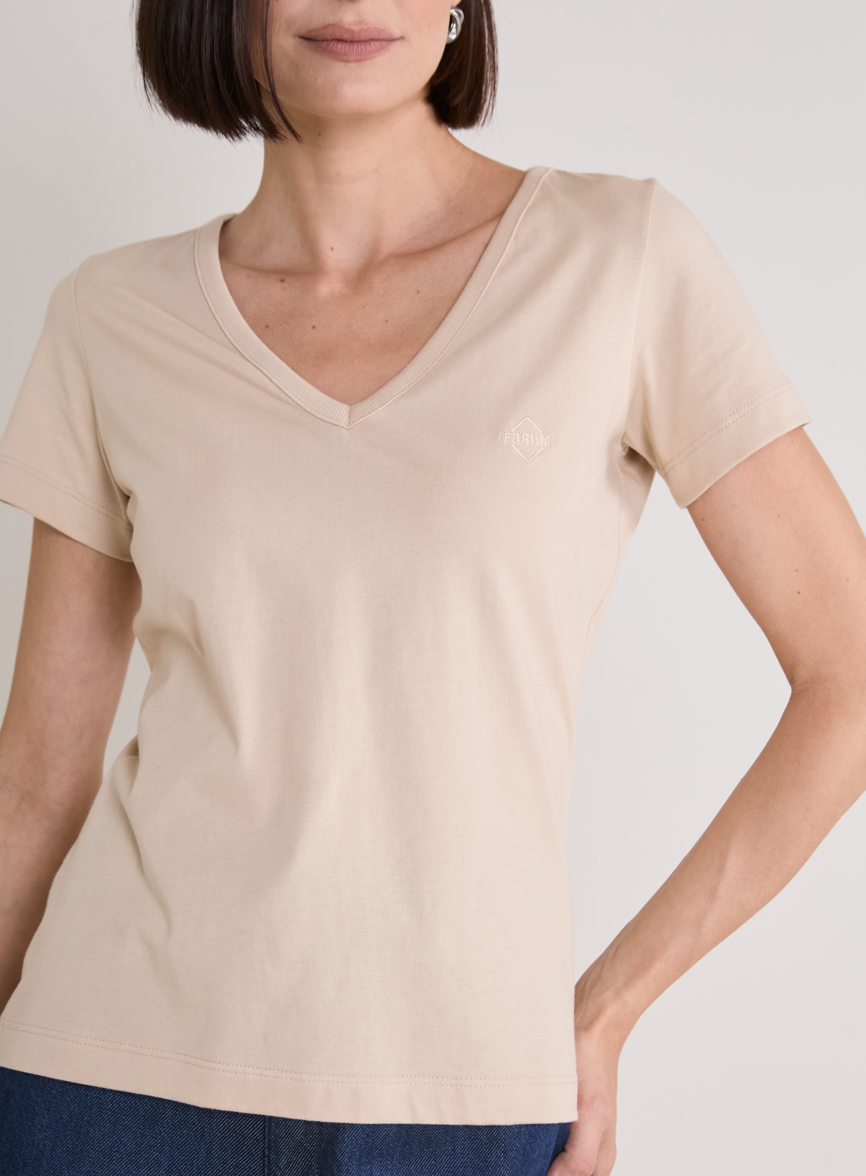CAMISETA FORUM G MARROM IMBUIA