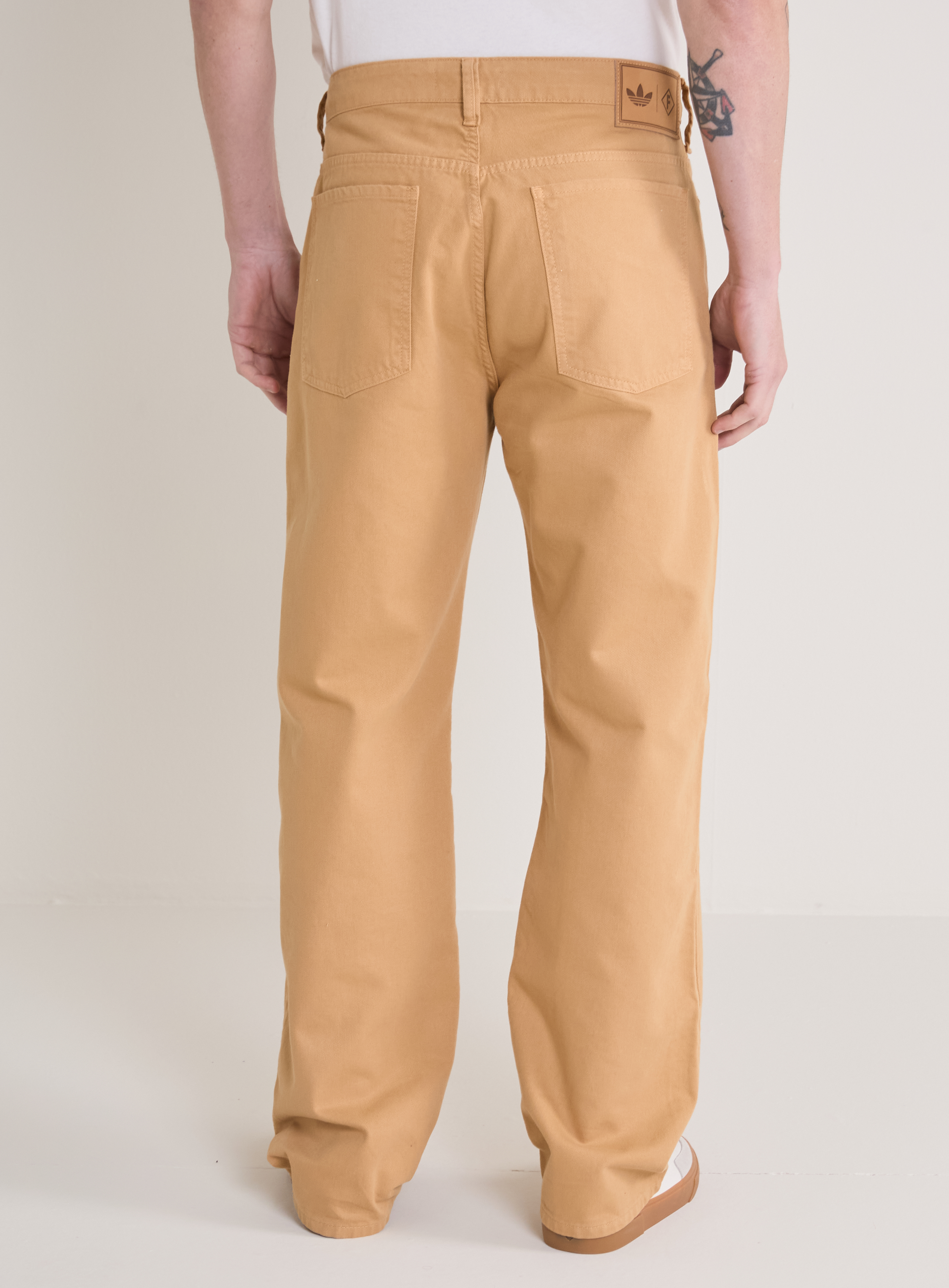 CALÇA SARJA MALTA 38 BEGE TAG
