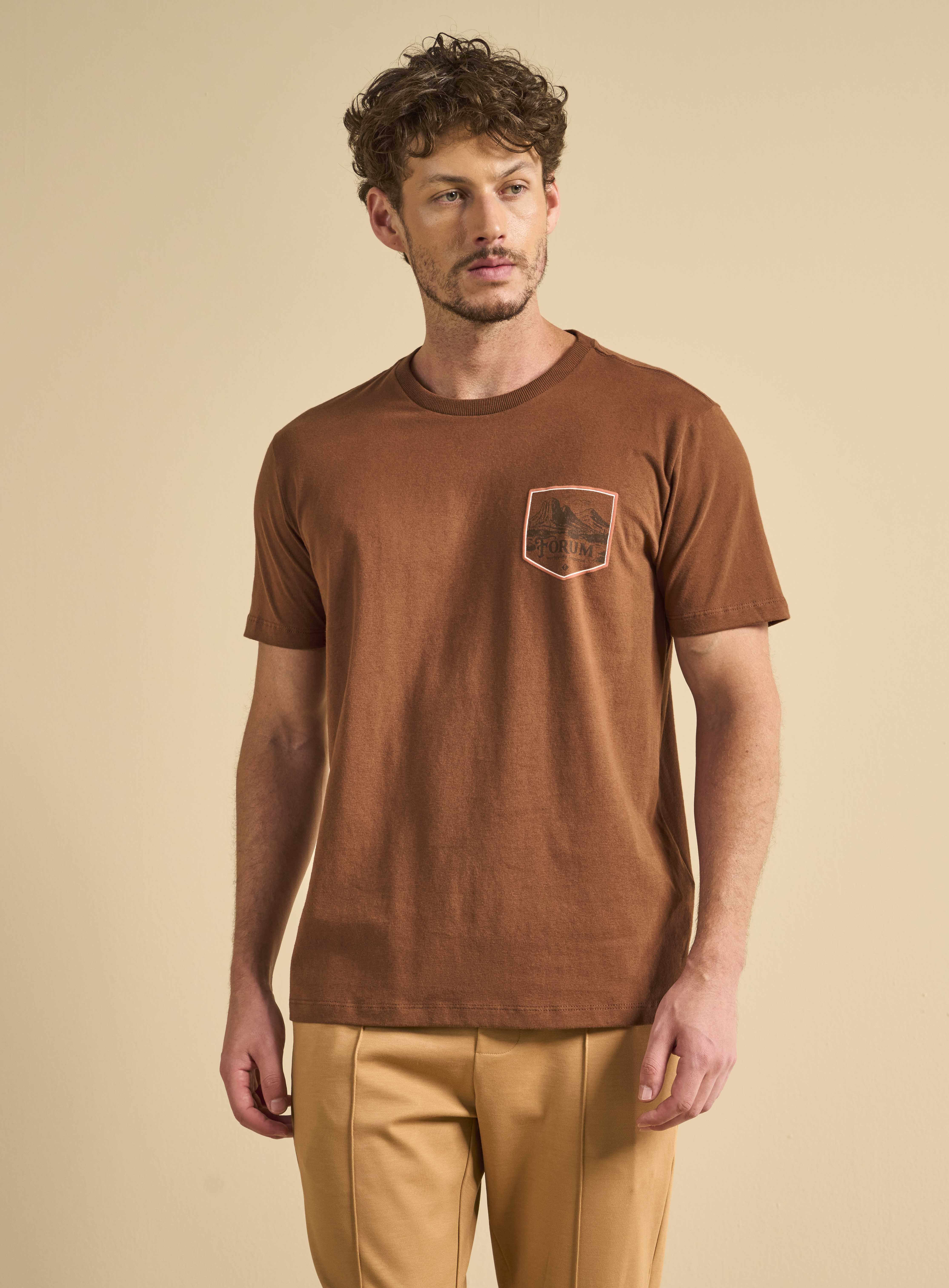 CAMISETA FORUM GG MARROM IMBUIA