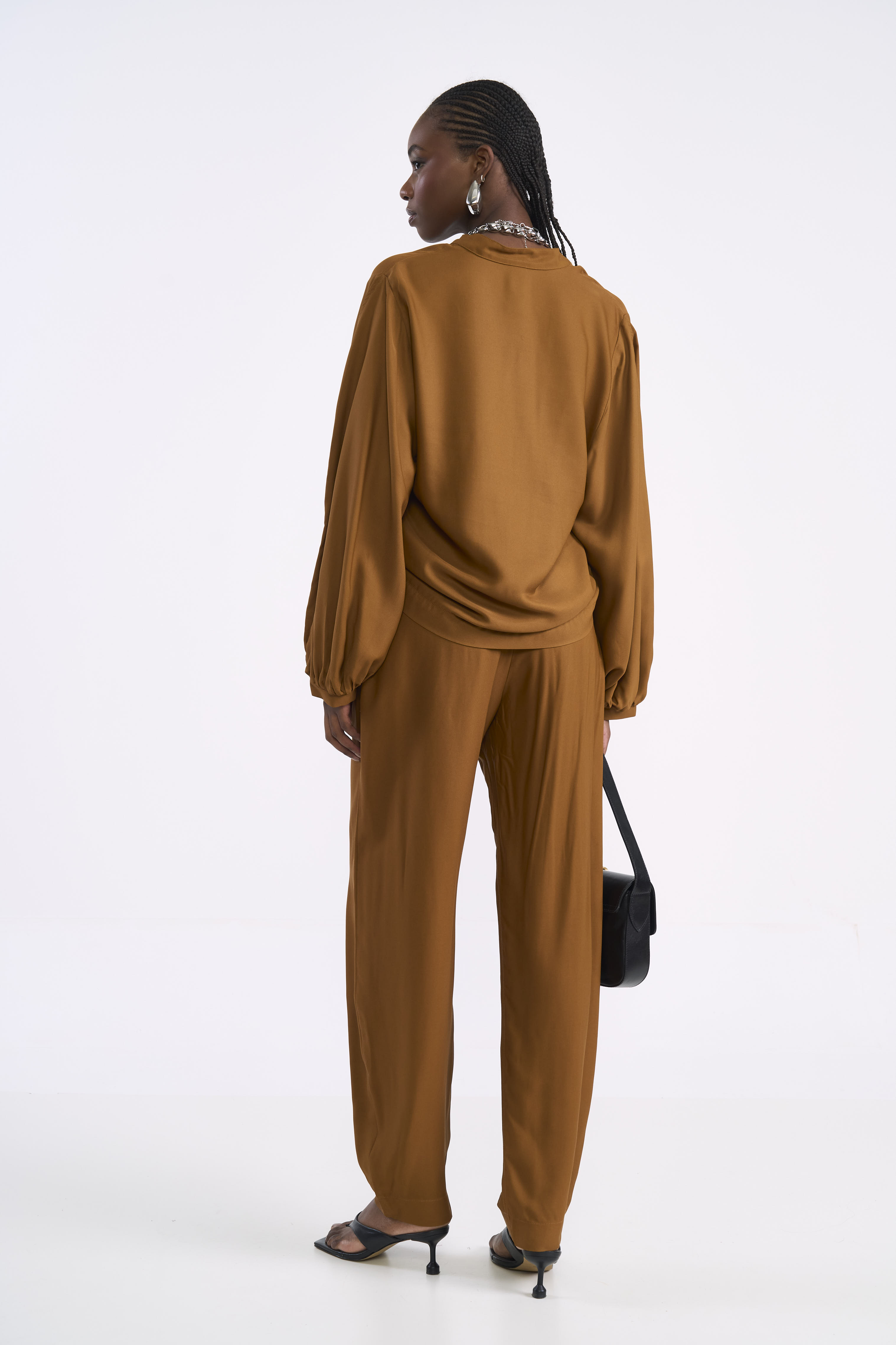CALÇA COLCCI M MARROM DROME