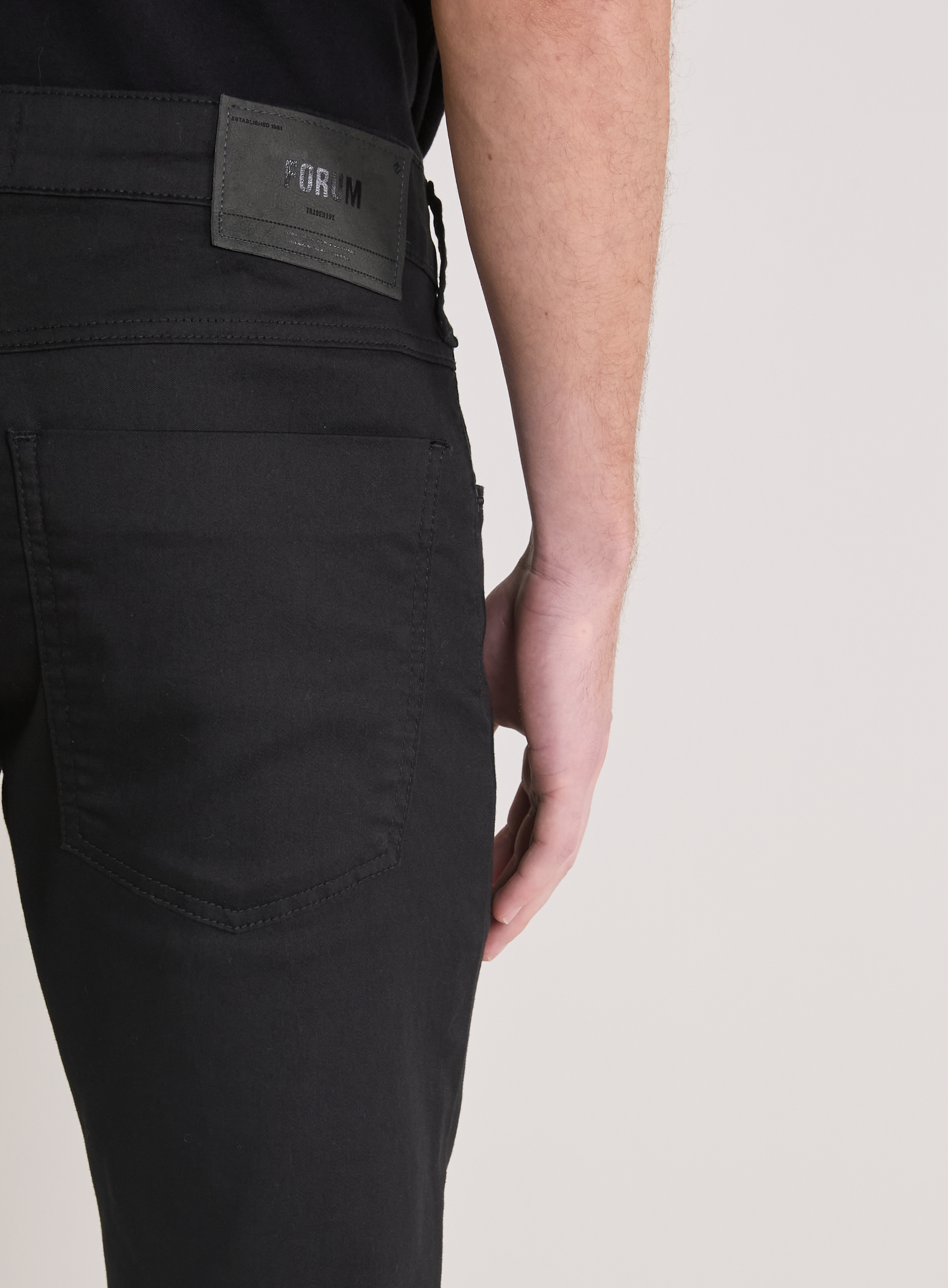 CALÇA SARJA IGOR SKINNY 42 PRETO