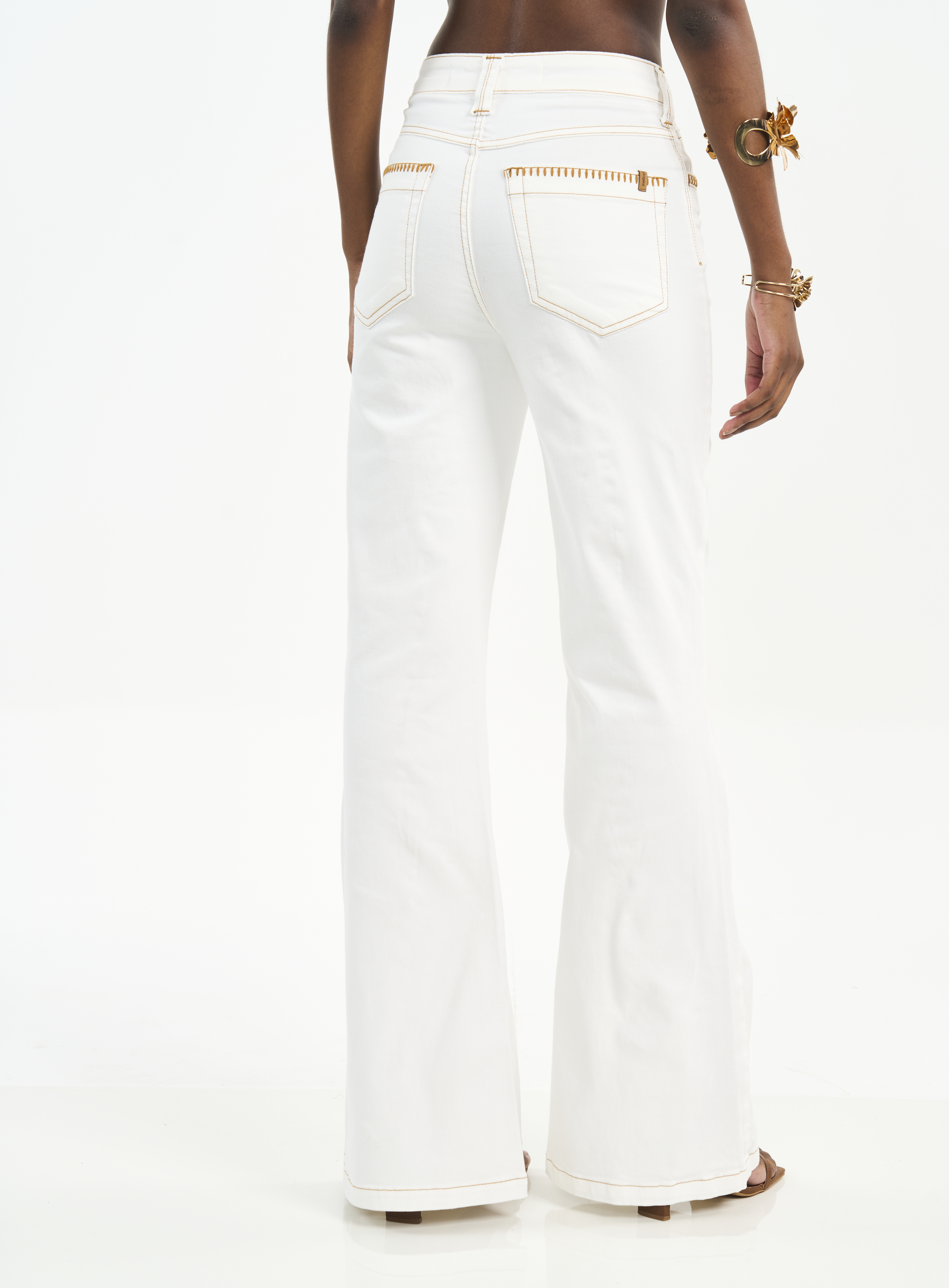 CALÇA SARJA BRUNA BOOT CUT 36 OFF SHELL