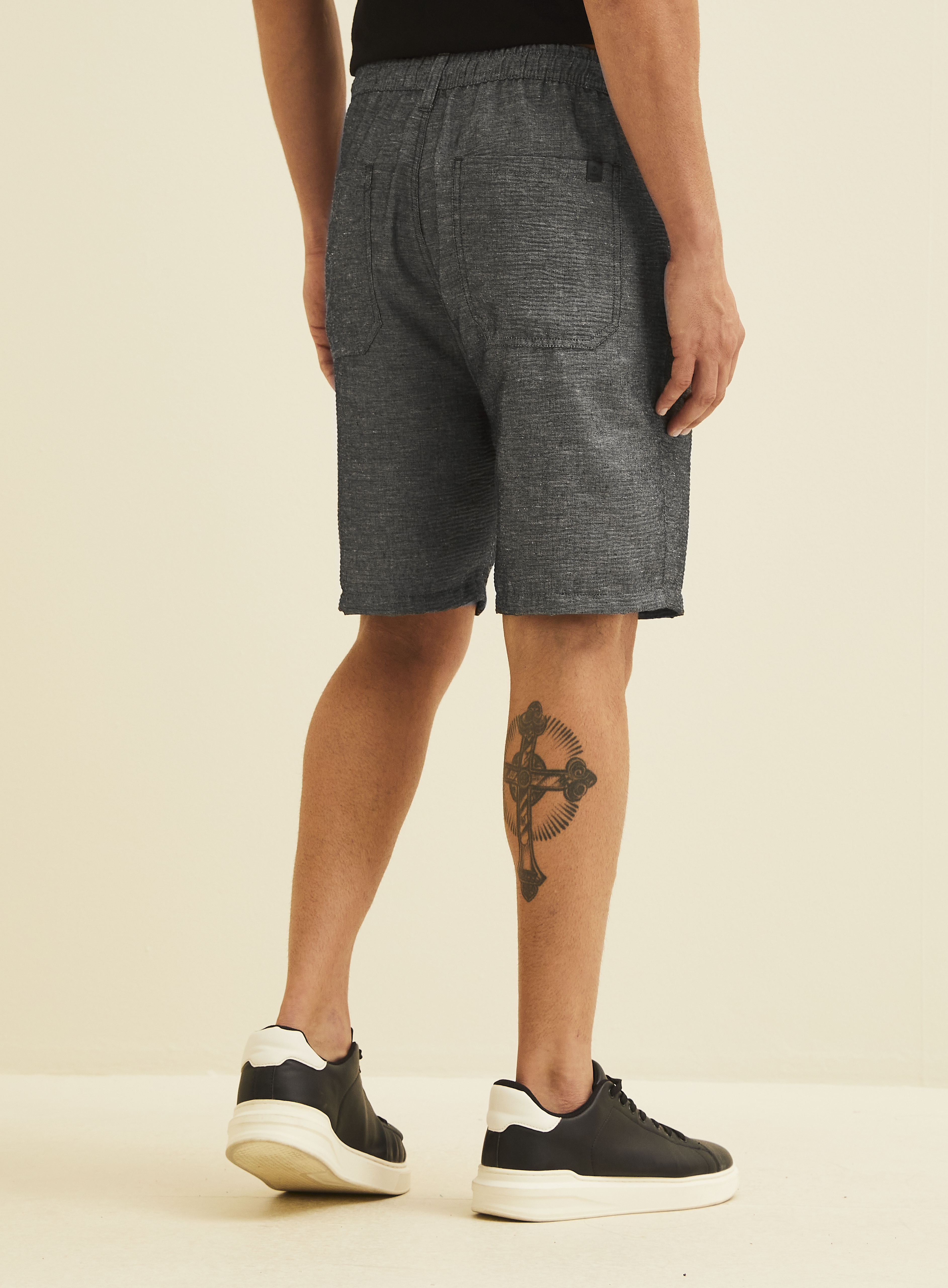 BERMUDA LINHO GG PRETO