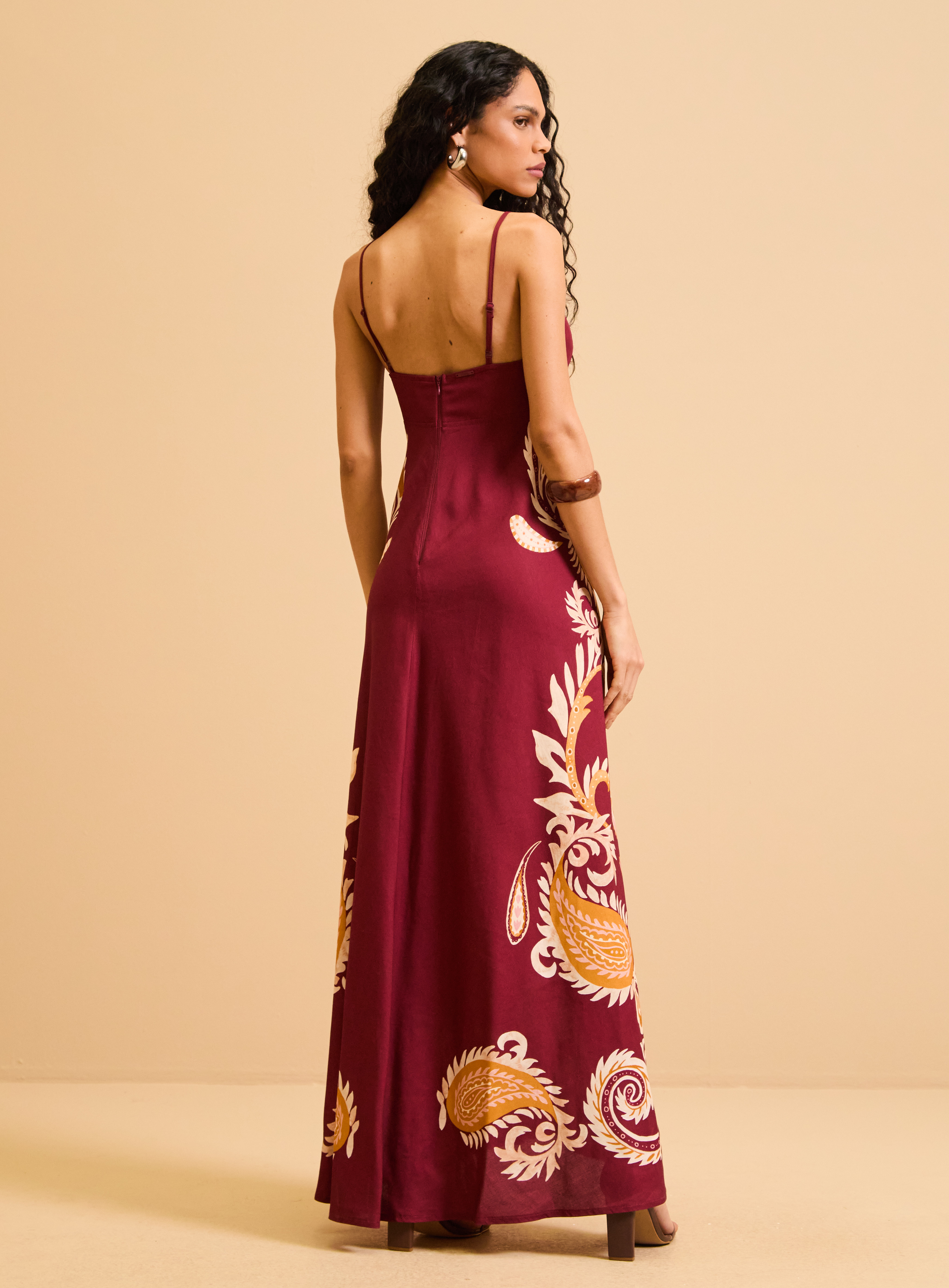 VESTIDO LINHO ESTAMPADO P CURVAS ORNAMEN.