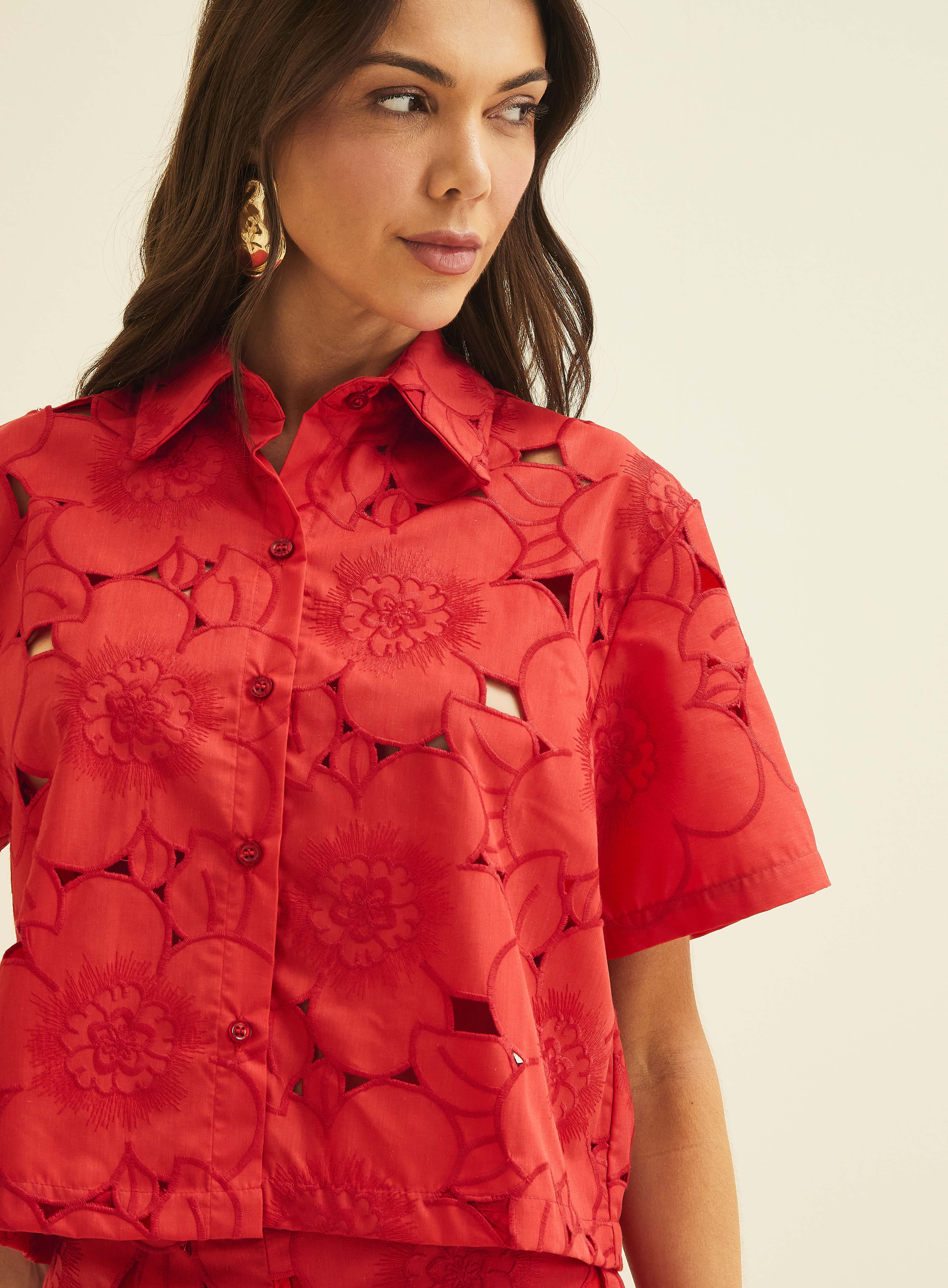 CAMISA BORDADA M VERMELHO SPARKLY