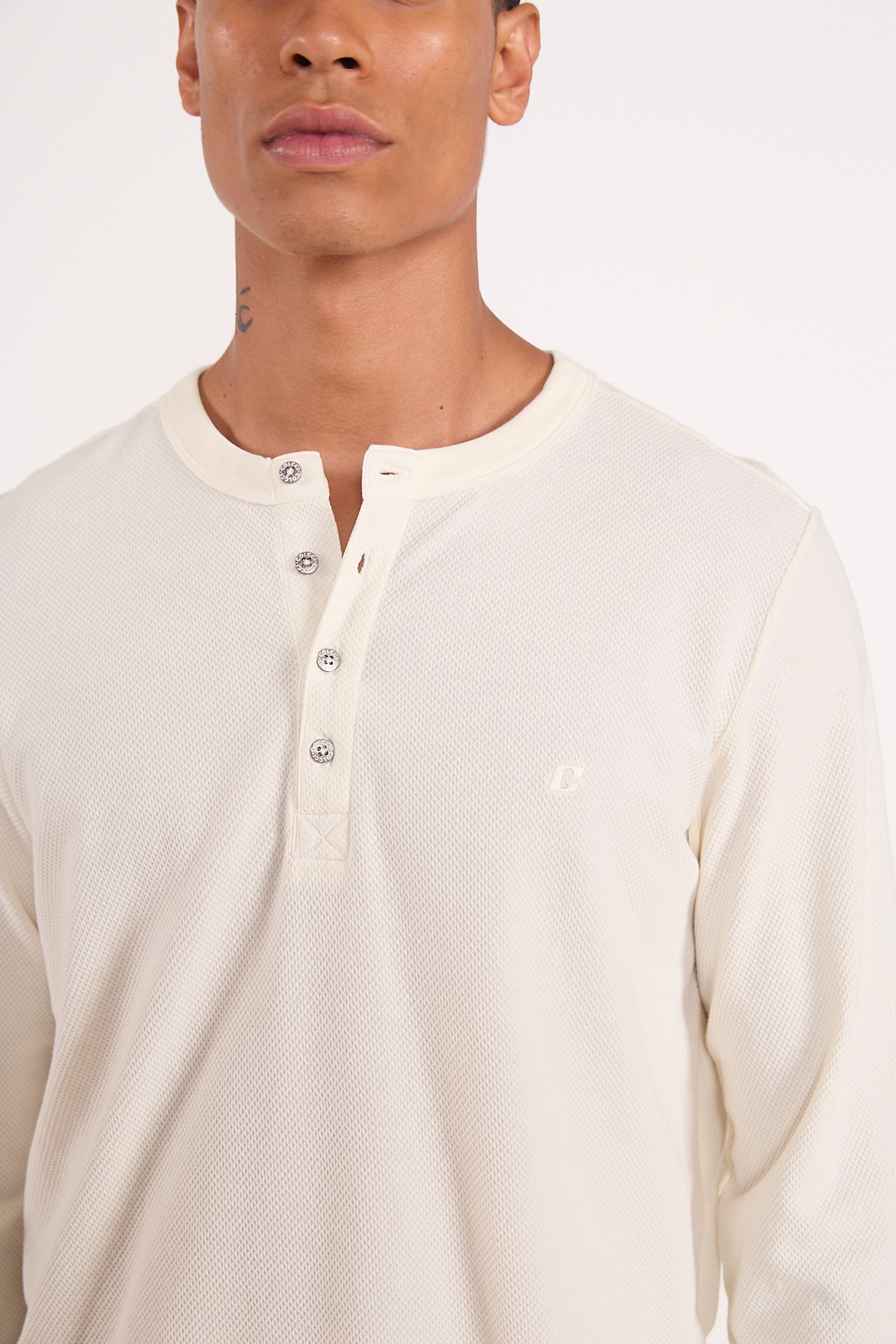 CAMISETA COLCCI GG OFF SHELL